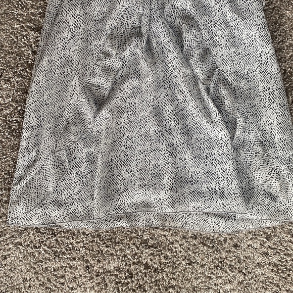 Cabi Sleeveless Strappy Tank Blouse Ruffled Collar & Back, B&W, Women’s M - Picture 11 of 16